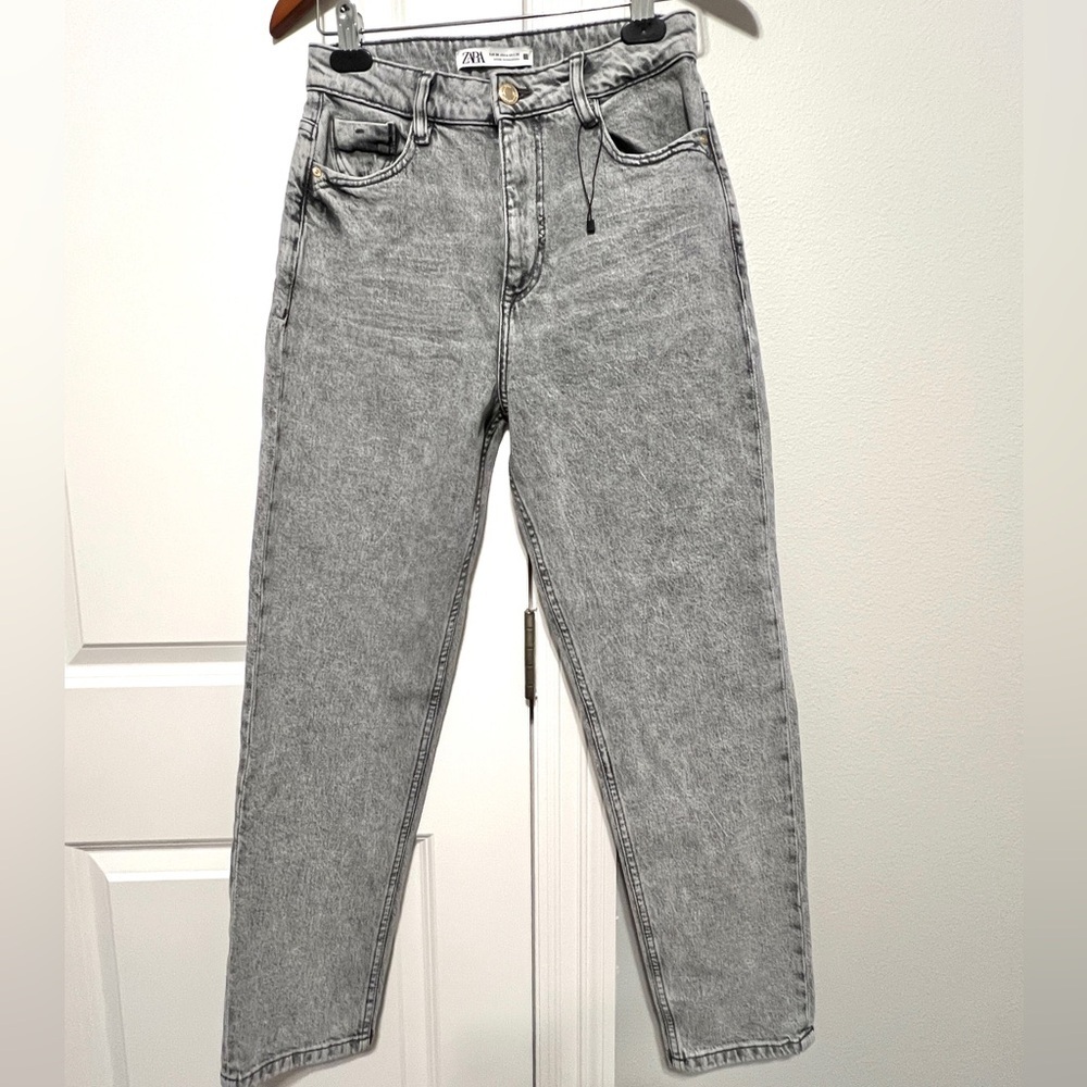 Zara Women’s High Waisted Baggy Tapered Leg Jeans Loose Fit Denim Cotton